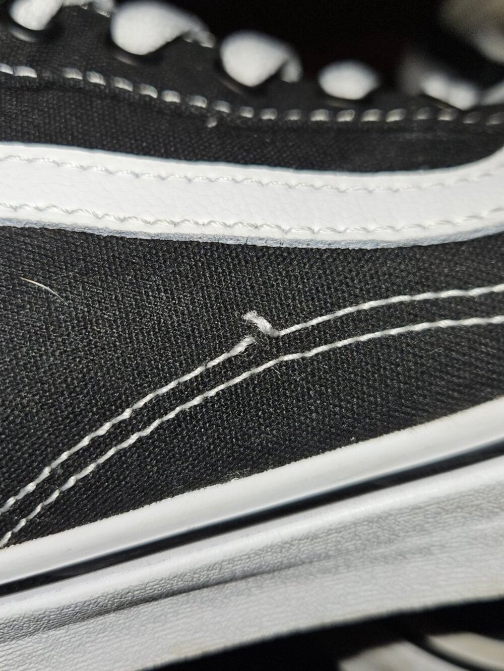 Vans Off The Walls Black Canvas Skater Sneakers Size Men 9 Women 10.5 -Unisex - Picture 9 of 11